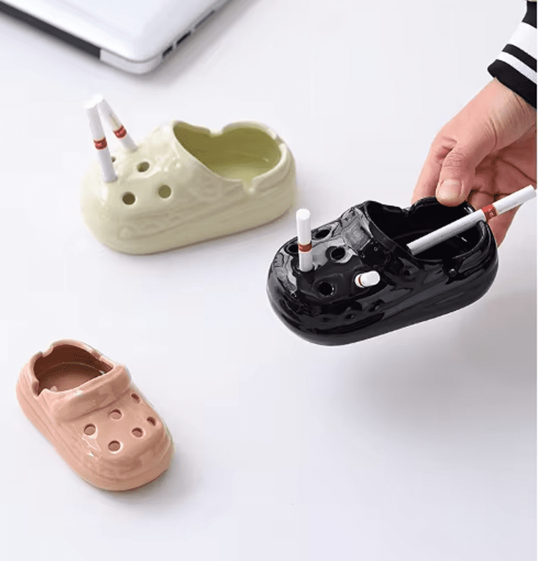 Kick Ash: The Shoe - Shaped Smoking Companion! - Ziya Blue